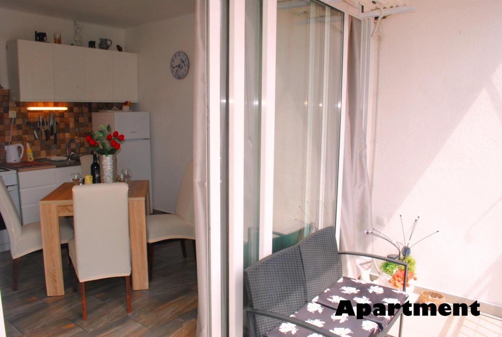 Sunshower Apartment And Studio Split Exteriér fotografie